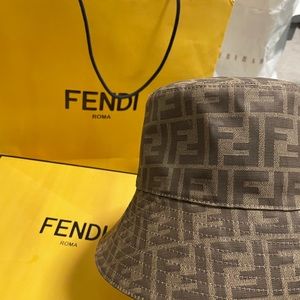 New condition fendi bucket hat